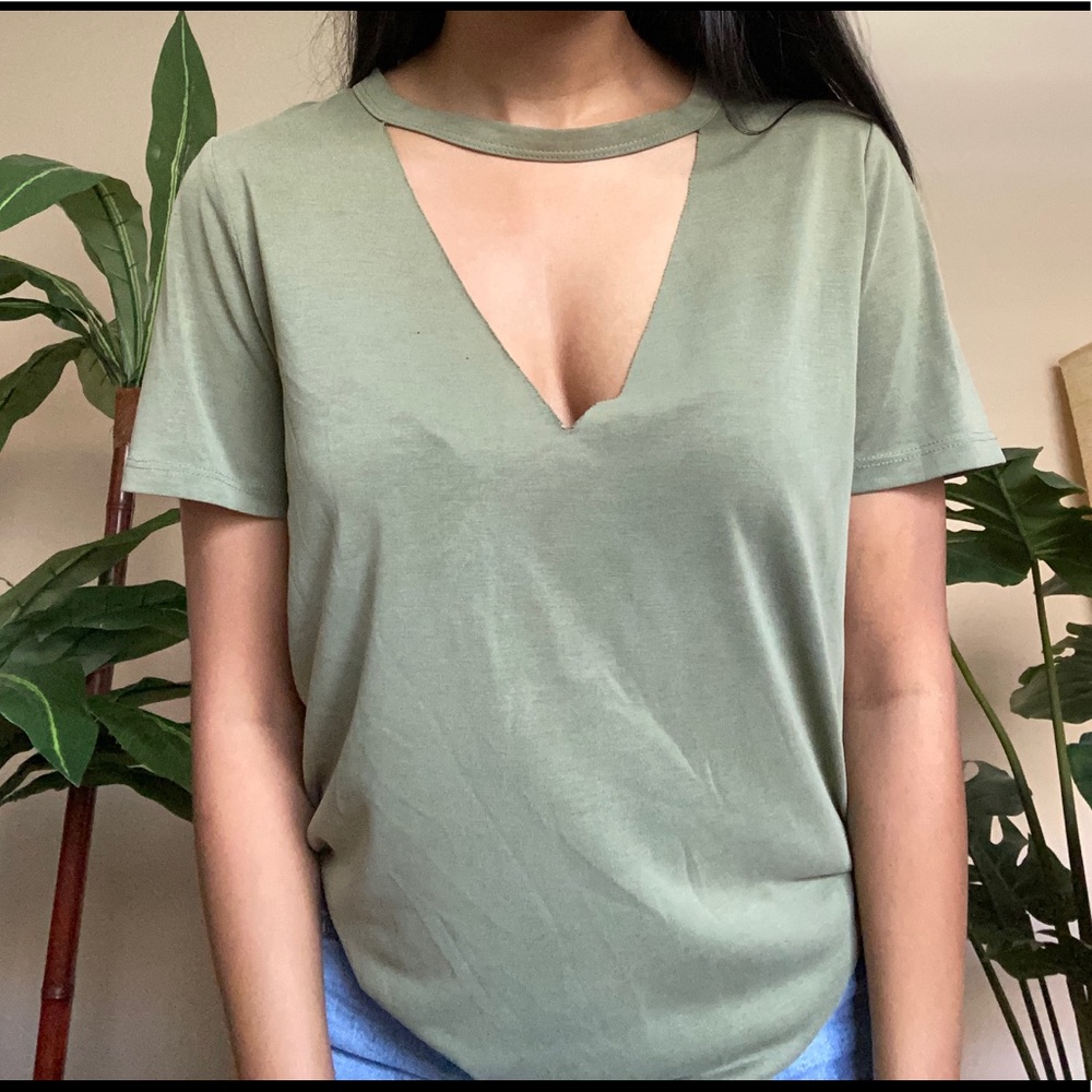 Cutout top - Picture 2 of 2